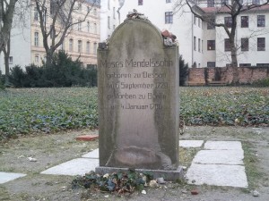 Bln-Mitte, Gr. Hamburger Straße, Grabstein Moses Mendelssohn (Replik)